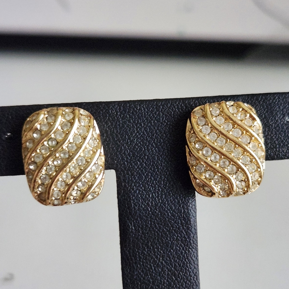 Christian Dior Vintage Gold Tone Clip-on Earrings Crystal Accents